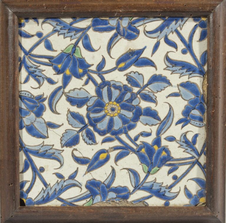 Deux carreaux en cuerda seca - Céramique à décor polychrome en cuerda seca - Ir…