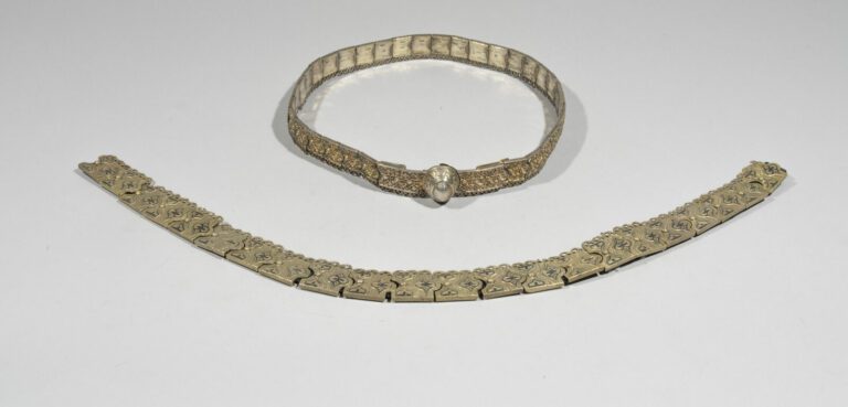 Deux ceintures - Argent, vermeil et métal niellé - Caucase, fin du XIXe siècle…