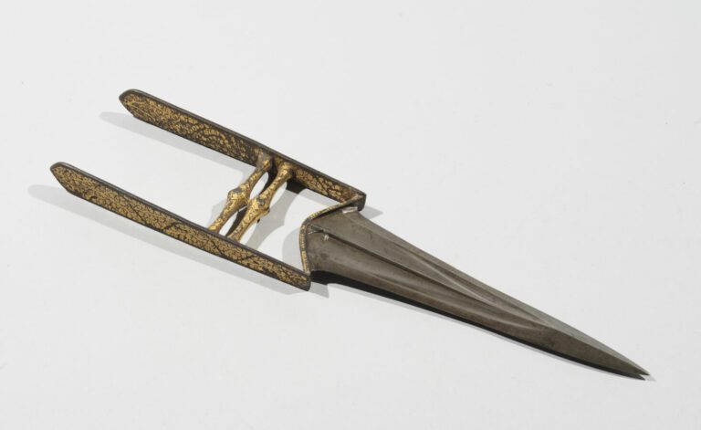 Katar - Acier damasquiné d'or - Inde, XVIIIe siècle - Longueur 41 cm - - Katar…