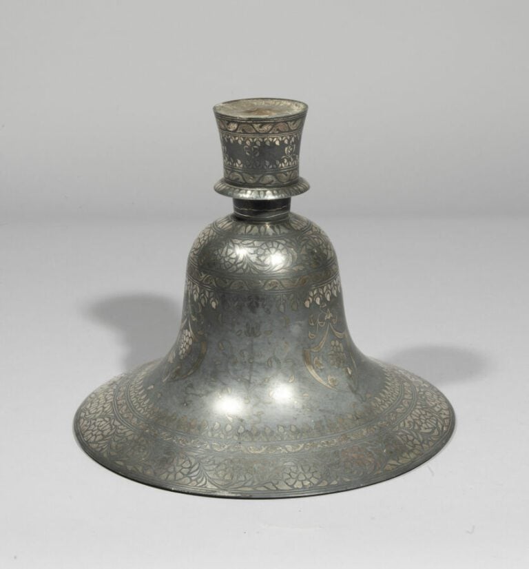 Base de huqqa - Bidri (Feuille d'argent appliquée sur un alliage à forte teneur…
