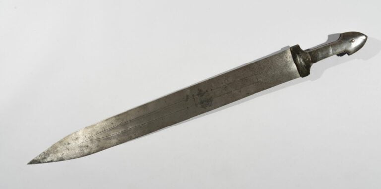 Kindjal Monumental - Caucase, fin du XIXe siècle - Longueur 106 cm - - Ce grand…