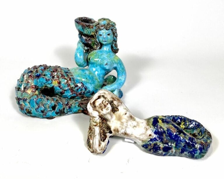 SIRENE en céramique émaillée polychrome. Signée SANDA 56 - Hauteur : 9 cm - Lon…