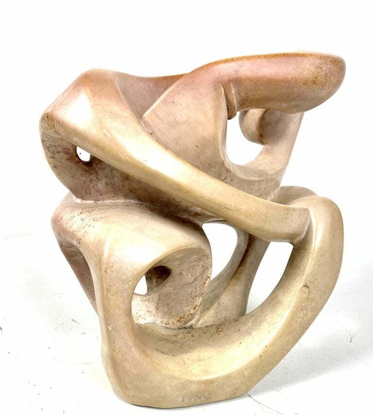 OPANDE.MILLAN. - Sculpture en pierre de forme libre - Hauteur : 30 cm