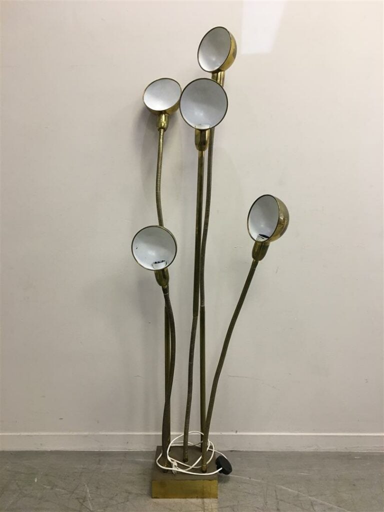 Pierre FOLIE (né en 1938). - Lampadaire modèle Hydra - Laiton poli et laqué (us…