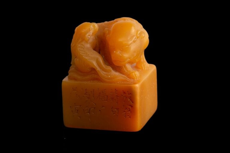PETIT CACHET / SCEAU EN STEATITE - Chine, Moderne - Sculpté dans une pierre de…