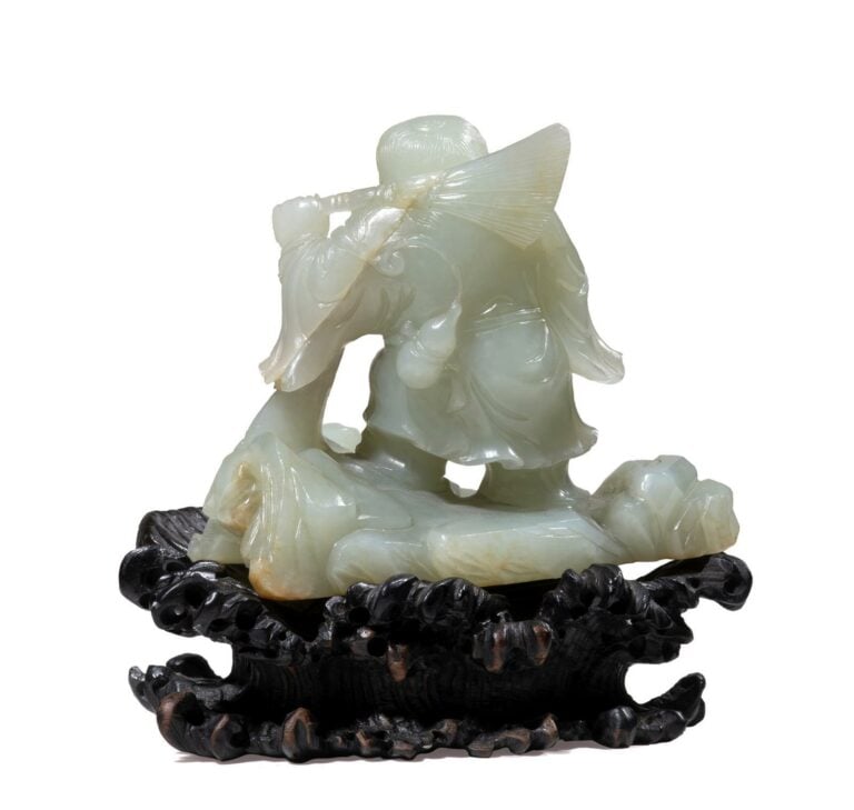 GROUPE EN JADE CELADON SCUPTE A L'EFFIGIE DE LIU HAI - Chine, Moderne, De style…