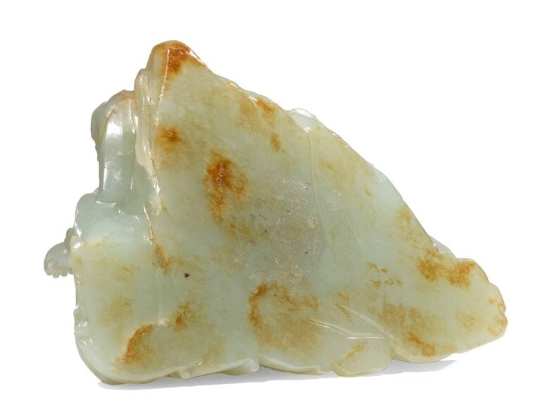 GROUPE EN JADE CELADON SCUPTE A L'EFFIGIE DE LIU HAI - Chine, Moderne, De style…