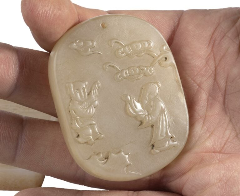 [PARIS] LOT DE QUATRE (4) PLAQUES / PENDENTIFS / PEI EN JADE - Chine, Moderne -…