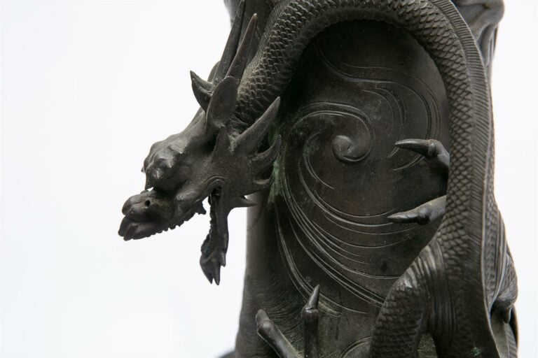 VASE BALUSTRE EN REGULE A DECOR DE DRAGON - Japon, Taisho / Showa - (restaurati…