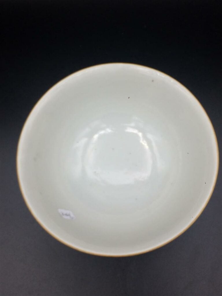 BOL EN PORCELAINE EMAILLEE A L'IMITATION DE LA TURQUOISE - Chine, XXe siècle -…
