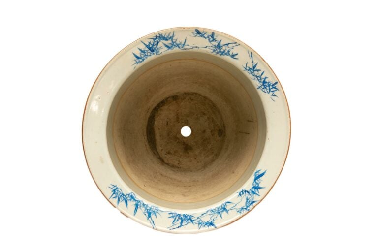 JARDINIERE CAMPANIFORME EN PORCELAINE A DECOR EMAILLE DE STYLE QIANJIANG - Chin…