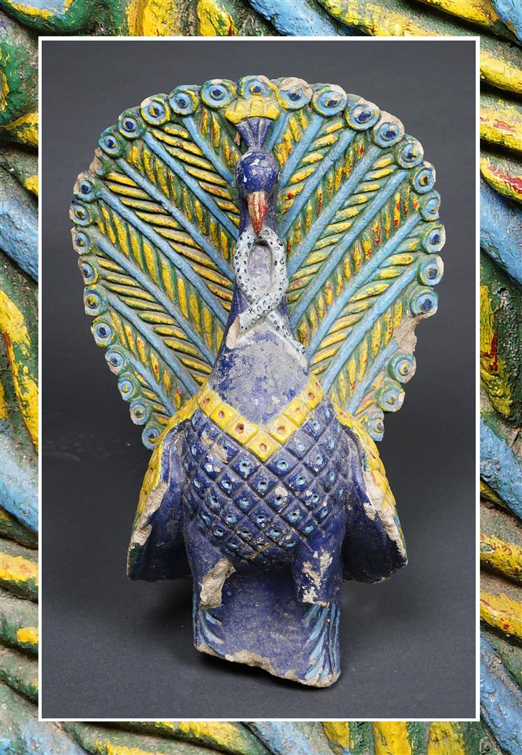 ELEMENT DECORATIF ZOOMORPHE EN CERAMIQUE POLYCHROME - Inde, Epoque XIXe ou XXe…
