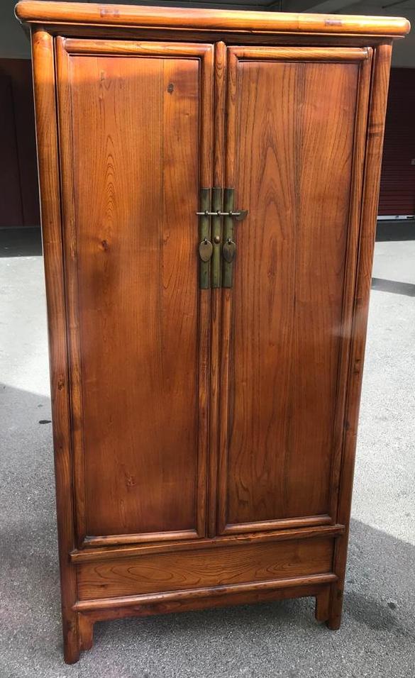 ARMOIRE CHINOISE PROBABLEMENT EN ORME / HUALIA, FANGJIAO GUI - Chine, Epoque XX…
