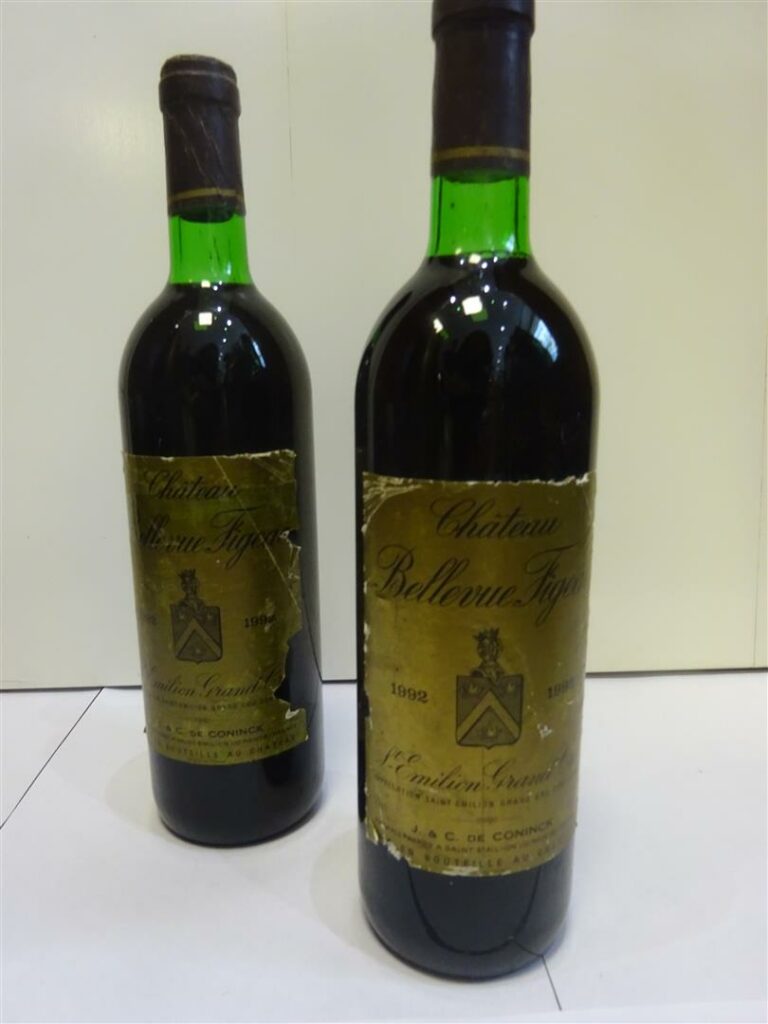 2 bouteilles, CHATEAU BELLEVUE FIGEAC, Saint Emilion Grand cru,1992