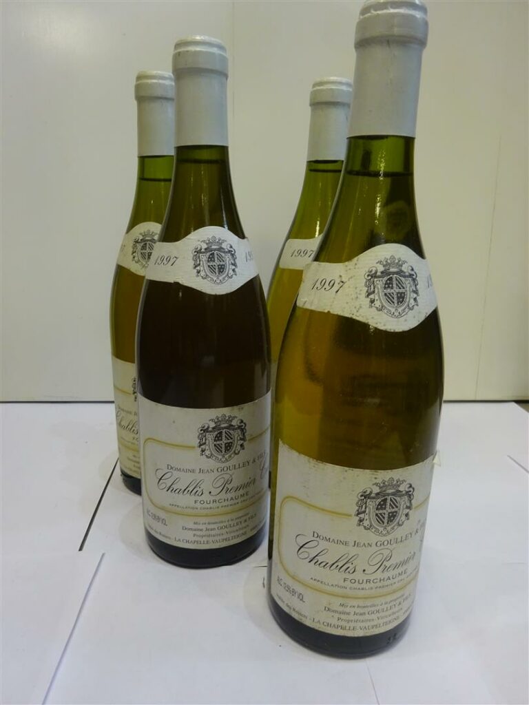 4 bouteilles, CHABLIS 1er cru Fourchaume, Dom. Jean Goulley et fils, 1997