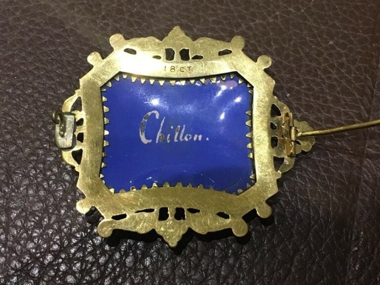 Broche en or jaune 750/1000, présentant au centre une miniature sur émail repré…