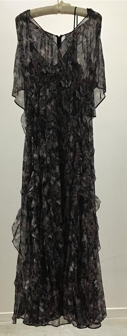 VALENTINO. - Double robe longue en soie imprimée à motif de papillons (fond de…