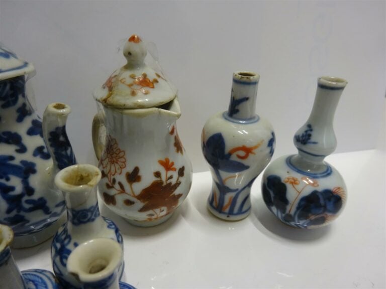 ACCUMULATION DE VINGT-ET-UNE (21) PORCELAINES DE LA COMPAGNIE DES INDES - Chine…