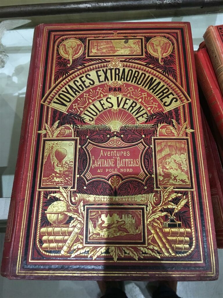 Jules Verne. Aventures du Capitaine Hatteras au Pôle Nord. Ill. de RIOU et De M…