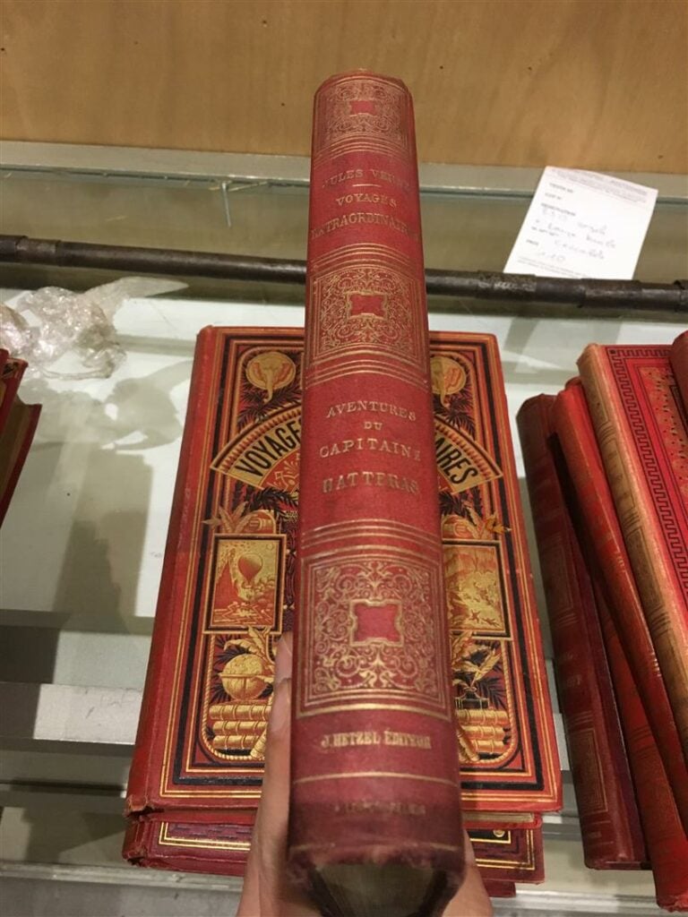 Jules Verne. Aventures du Capitaine Hatteras au Pôle Nord. Ill. de RIOU et De M…