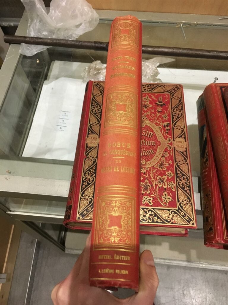 Jules Verne. Robur le conquérant / Un billet de loterie. Ill. de BENETT (Robur)…