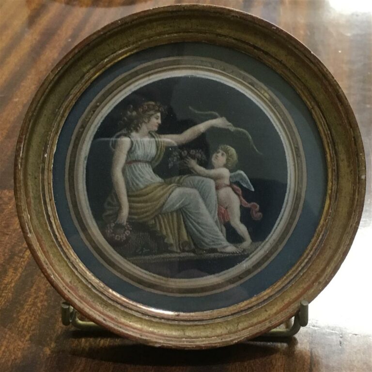 Paire de gravures rondes rehaussées, L'Amour couronné. - XIXème siècle.
