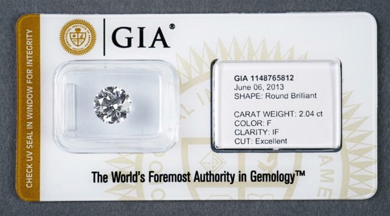 Diamant sous scellé, 2,04 carats, couleur F, IF, excellent. - Avec son certific…
