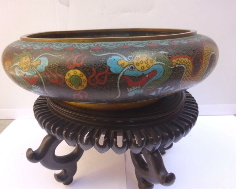 BRÛLE-PARFUM LENTICULAIRE EN EMAUX CLOISONNES - Chine, Epoque XXe siècle, Pério…