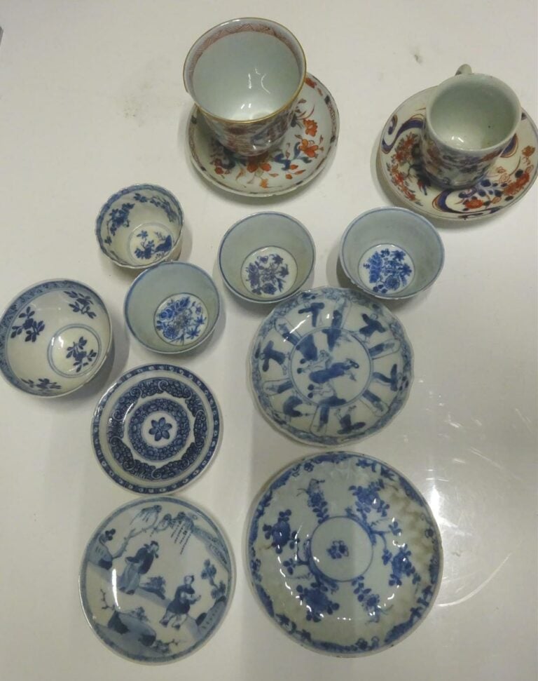 ACCUMULATION DE QUINZE (15) PRESENTOIRS ET HUIT (8) SORBETS EN PORCELAINE - Chi…