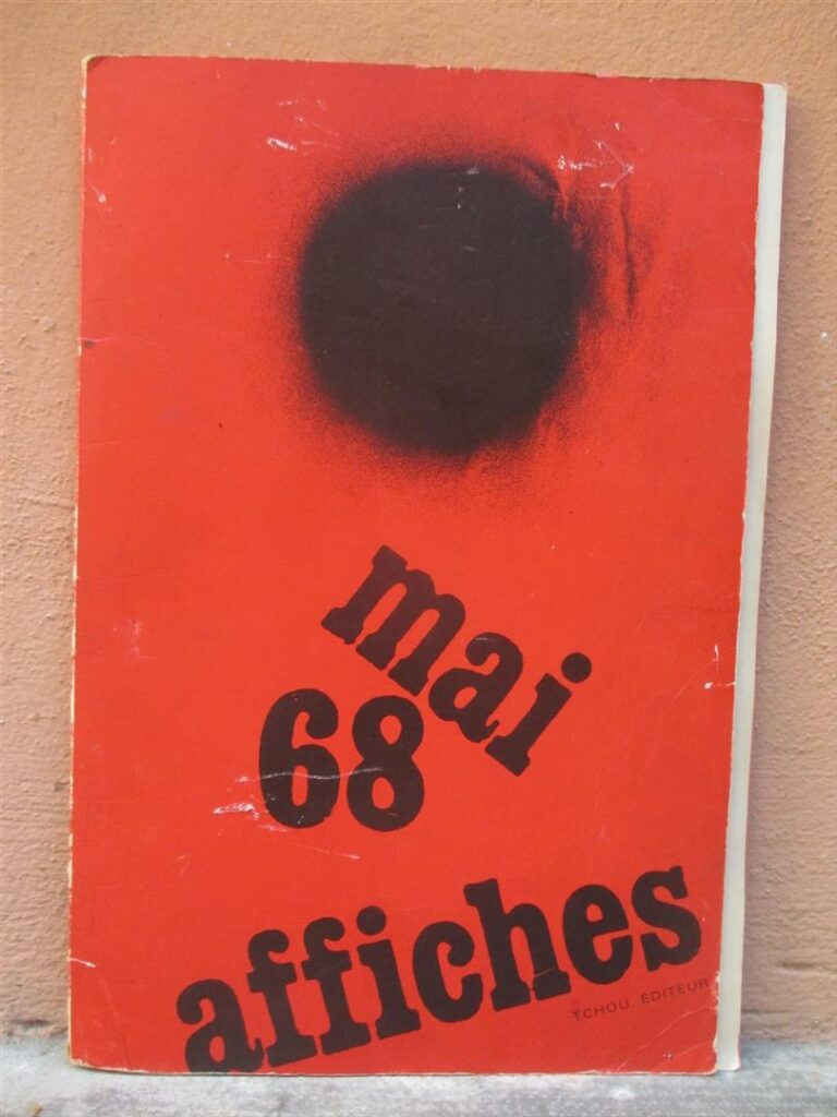 Mai 68, recueil de reproductions d'affiches.