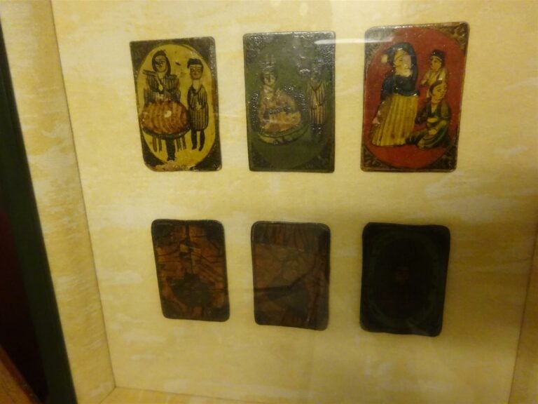 ACCUMULATION DE NEUF (9) CARTES A JOUER - Iran, Qajar, Epoque XIXe siècle - Tou…