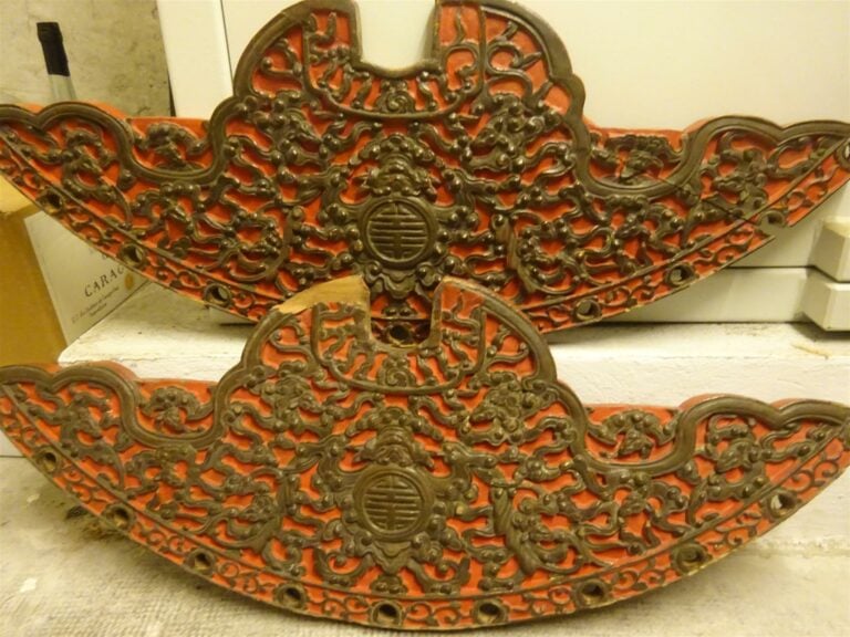 PANIER A NOURRITURE EN BOIS LAQUE NOIR ET OR - Vietnam / Indochine, Epoque XXe…