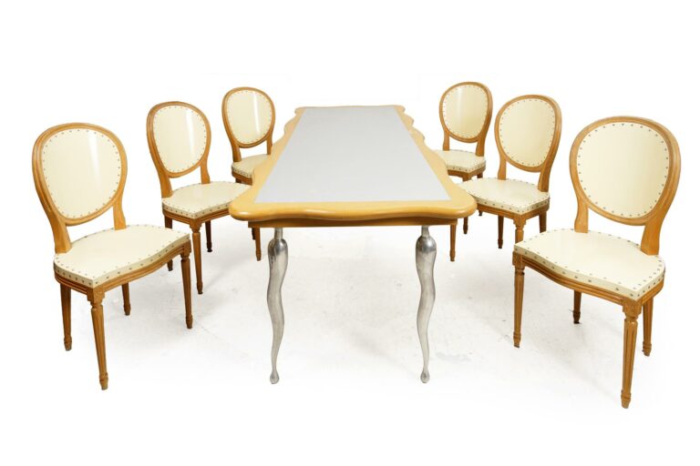 Pucci de ROSSI (1947-2013). - Suite de six chaises médaillon de style Louis XVI…