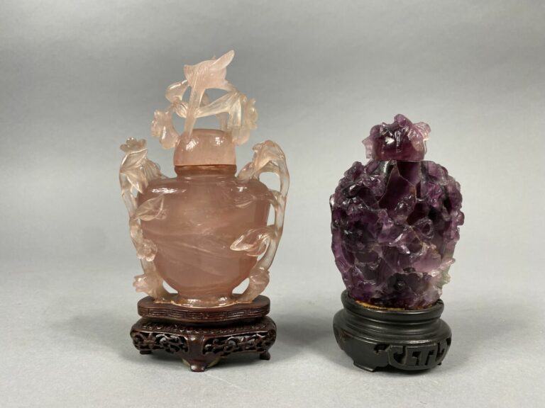 Chine, moderne - Ensemble de deux vases en pierre dure sculptée comprenant un v…