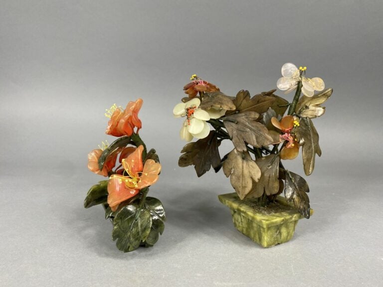 Chine, XXe siècle - Suite de deux petites jardinières en pierres dures - H (la…