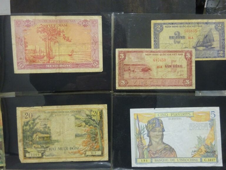 ASIE DONT VIETNAM / INDOCHINE - ACCUMULATION DE BILLETS ET DE TIMBRES - Epoque…