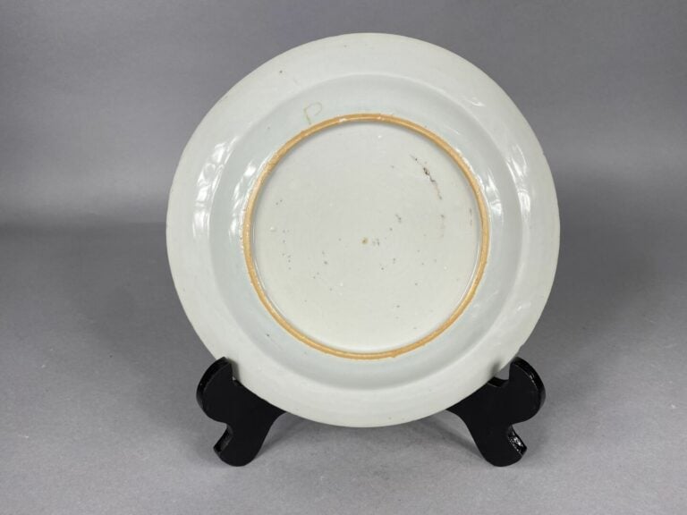 Chine - Ensemble de six assiettes en porcelaine bleu blanc à décor de branchage…