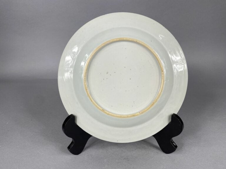 Chine - Ensemble de six assiettes en porcelaine bleu blanc à décor de branchage…