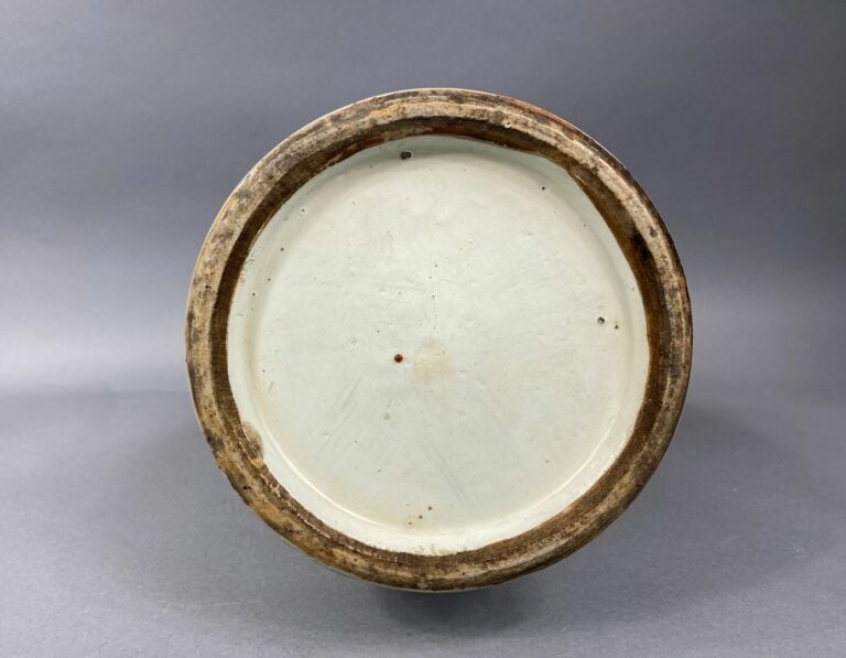 Chine - Vase balustre de forme dite "Queue de phénix" céladon à décor bleu blan…