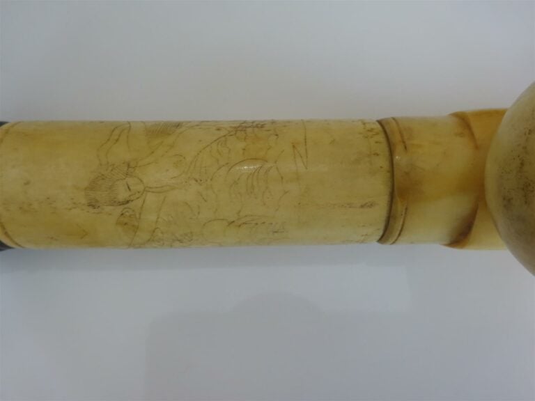 [X] PIPE A OPIUM A FÛT EN OS - Vietnam / Indochine, Epoque XXe siècle - Le fût…