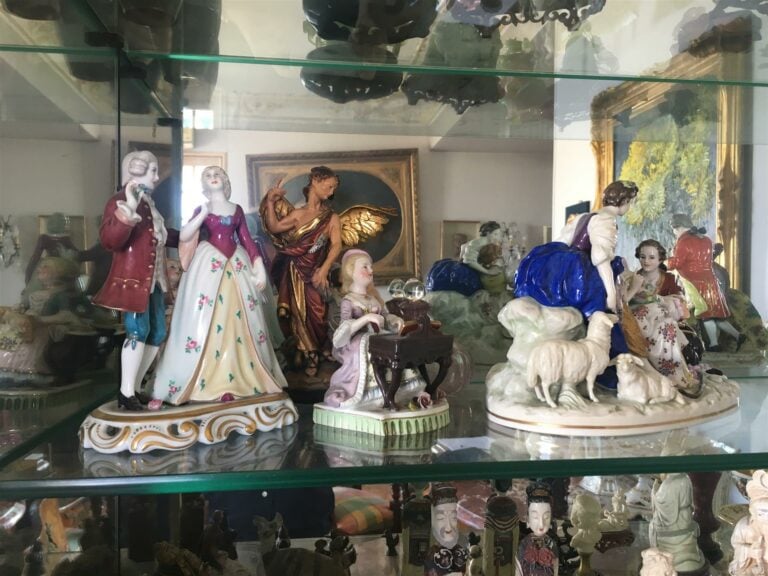 Lot de 2 de figurines en porcelaine (dresde concert..)