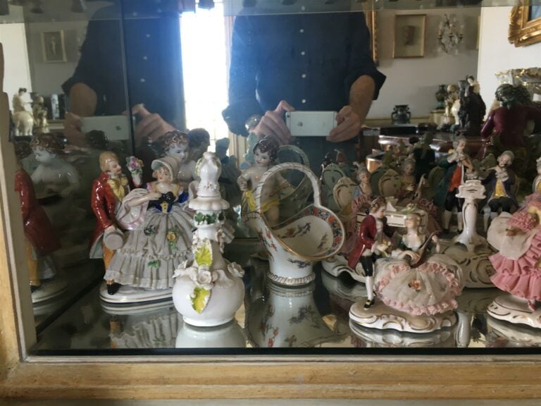 Lot de 2 de figurines en porcelaine (dresde concert..)