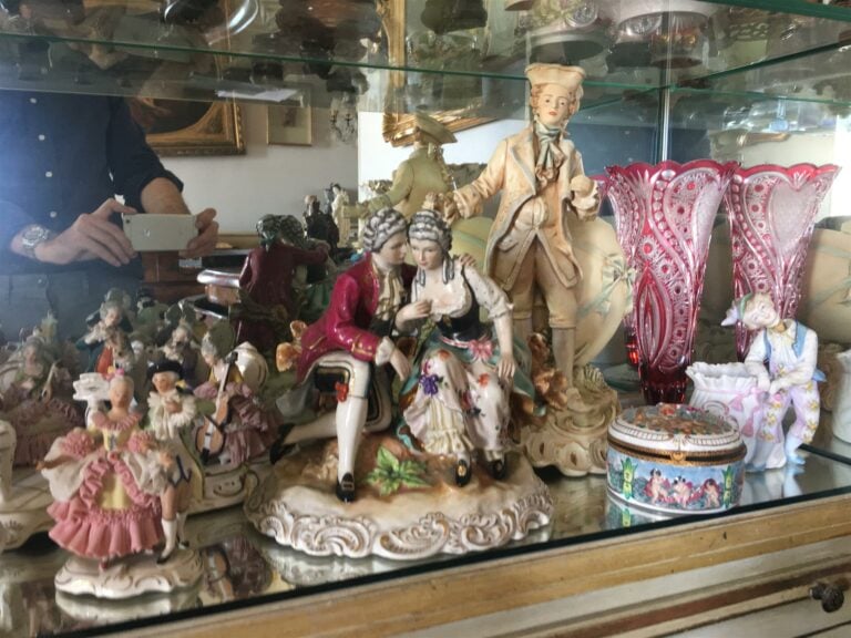Lot de 2 de figurines en porcelaine (dresde concert..)