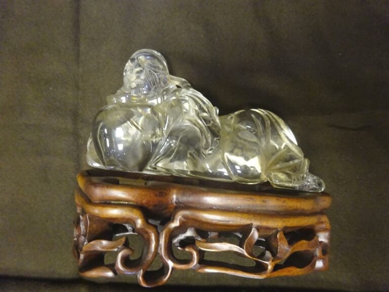 SUJET PROBABLEMENT EN CRISTAL DE ROCHE SCULPTE A L'EFFIGIE DE LI BAI - Chine, E…