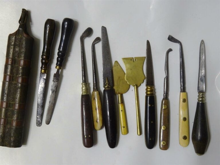 OPIUM - LOT D'USTENSILES POUR LA PREPARATION ET LA CONSOMMATION DE L'OPIUM - Vi…