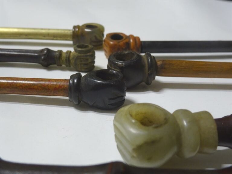 OPIUM - ACCUMULATION DE DOUZE (12) PIPES A OPIUM - Vietnam / Indochine, Epoque…