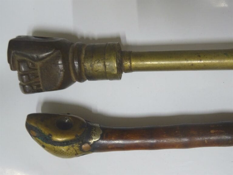 OPIUM - ACCUMULATION DE DOUZE (12) PIPES A OPIUM - Vietnam / Indochine, Epoque…