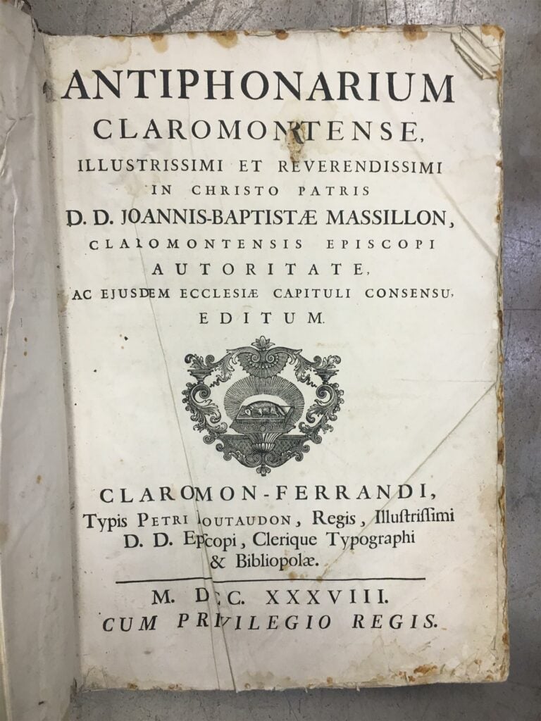 ANTIPHONAIRE - Antiphonarium Claramontense. Illustrimi et revendissimi in Chris…
