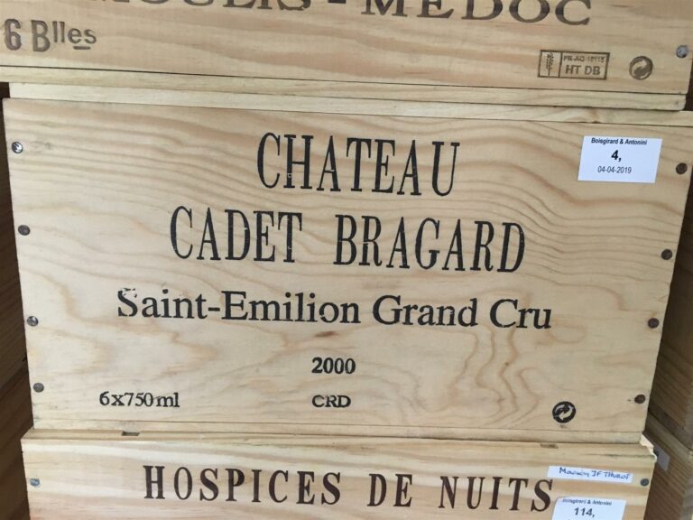6 bouteilles, CHATEAU CADET-BRAGARD, Saint-Emilion Grand Cru, 2000, caisse bois…