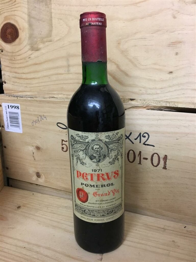 1 bouteille, CHATEAU PETRUS, Pomerol, 1971, caisse bois.